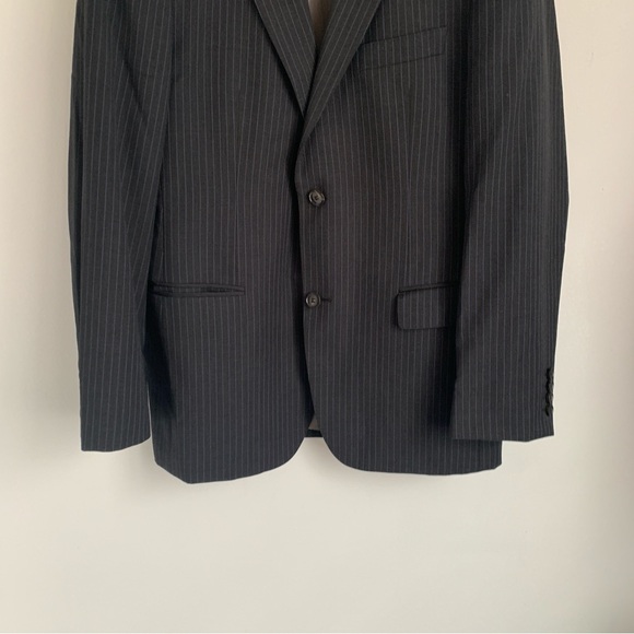 Hugo Boss Suit - Picture 5 of 16